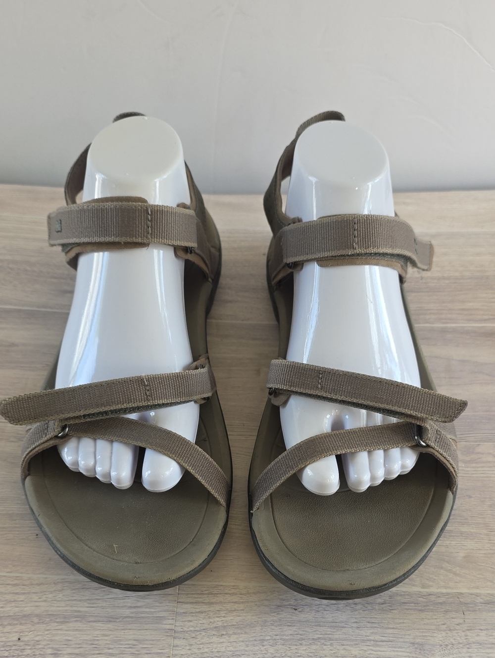 Teva Verra Women’s Strappy Comfort Hiking Sandals Beige Taupe Size 11
